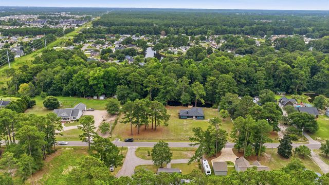 946 Fox Hollow Rd., Conway, SC 29526