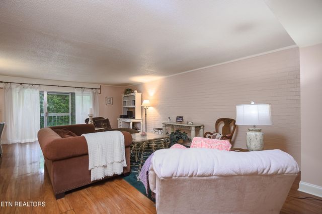 410 Berlin Drive, Knoxville, TN 37923