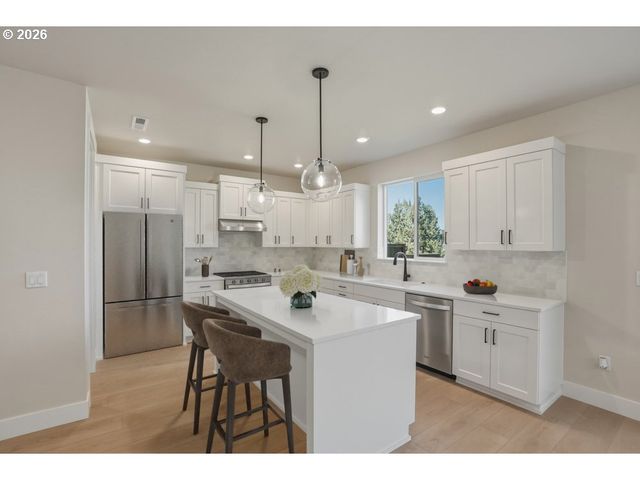 4600 S 36th Dr, Ridgefield, WA 98642