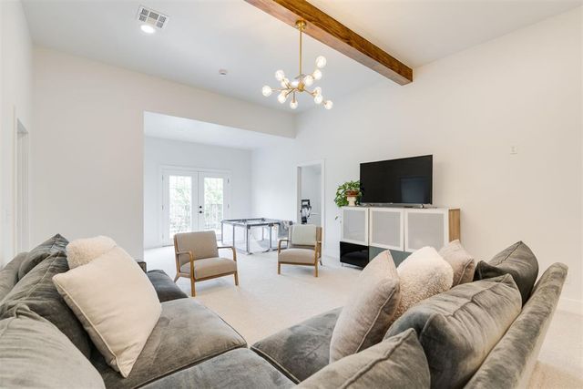 2401 Semillon Way, Edmond, OK 73012