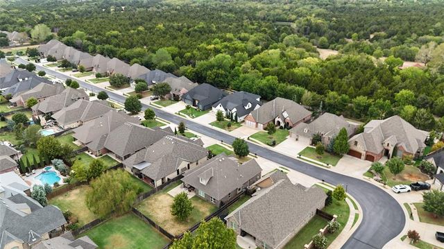 2401 Semillon Way, Edmond, OK 73012