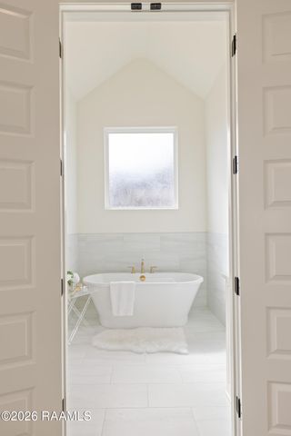 305 Grand Oak Drive, Broussard, LA 70518