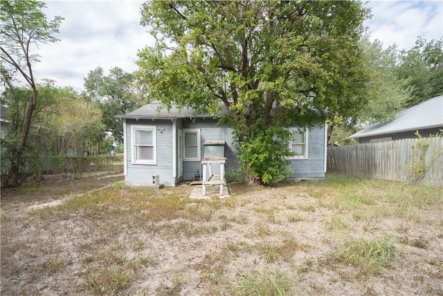 504 E 5th St, Alice, TX 78332