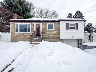16 Christy Ln, Randolph, MA 02368