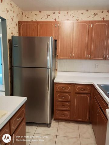 1875 SUNNY DRIVE G32, Bradenton, FL 34207