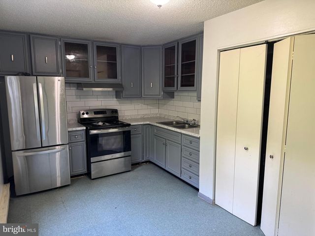 349 W RIDGE ST, Carlisle, PA 17013