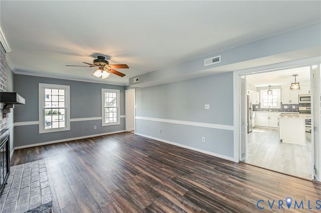 9645 Kingscroft Dr, Glen Allen, VA 23060