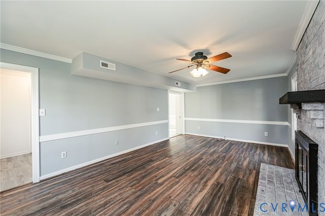 9645 Kingscroft Dr, Glen Allen, VA 23060