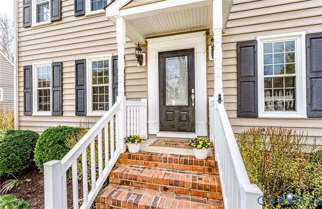 9645 Kingscroft Dr, Glen Allen, VA 23060