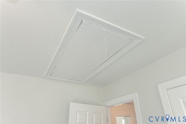 9645 Kingscroft Dr, Glen Allen, VA 23060