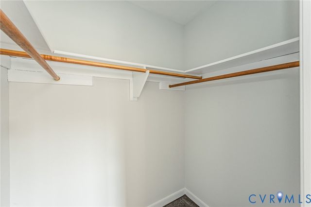 9645 Kingscroft Dr, Glen Allen, VA 23060