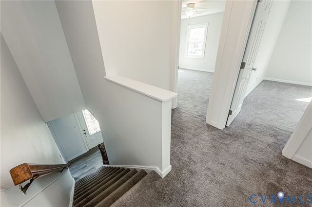 9645 Kingscroft Dr, Glen Allen, VA 23060