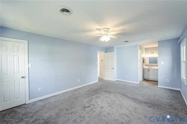 9645 Kingscroft Dr, Glen Allen, VA 23060