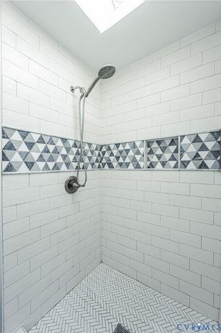 9645 Kingscroft Dr, Glen Allen, VA 23060