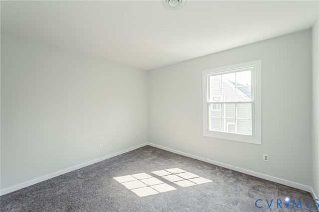 9645 Kingscroft Dr, Glen Allen, VA 23060