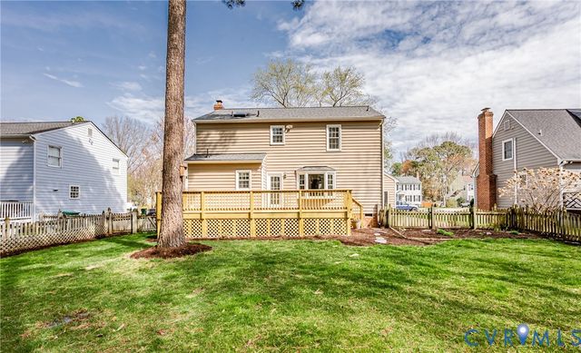 9645 Kingscroft Dr, Glen Allen, VA 23060