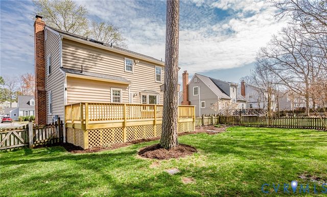 9645 Kingscroft Dr, Glen Allen, VA 23060