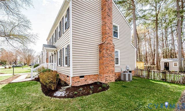 9645 Kingscroft Dr, Glen Allen, VA 23060