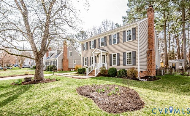 9645 Kingscroft Dr, Glen Allen, VA 23060