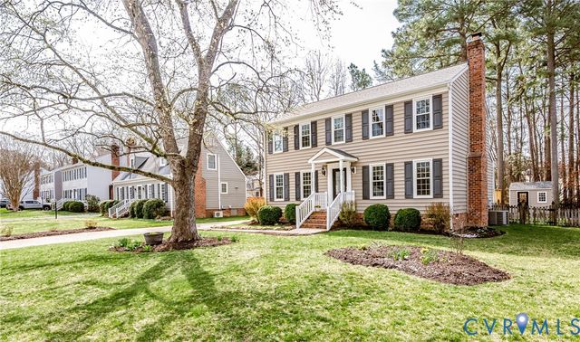 9645 Kingscroft Dr, Glen Allen, VA 23060