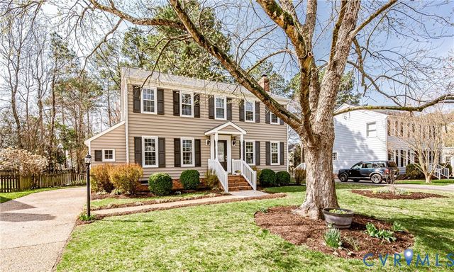 9645 Kingscroft Dr, Glen Allen, VA 23060