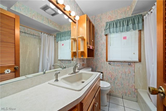 7790 Lewis Road, Olmsted Falls, OH 44138