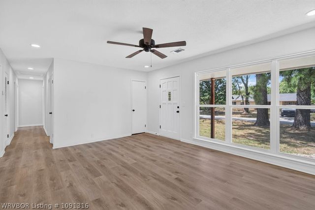 1737 Eastgate Estates, Van Buren, AR 72956