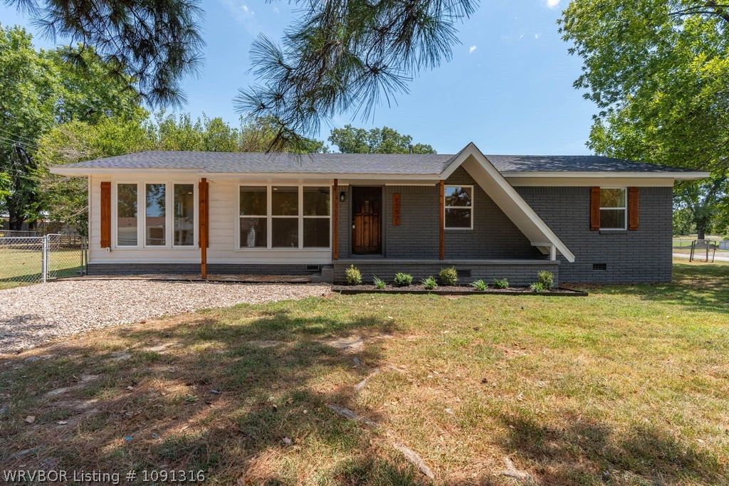 1737 Eastgate Estates, Van Buren, AR 72956