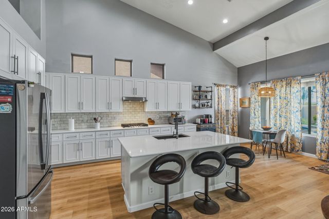 6211 W MCRAE Way, Glendale, AZ 85308