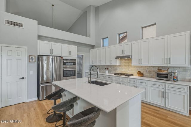 6211 W MCRAE Way, Glendale, AZ 85308