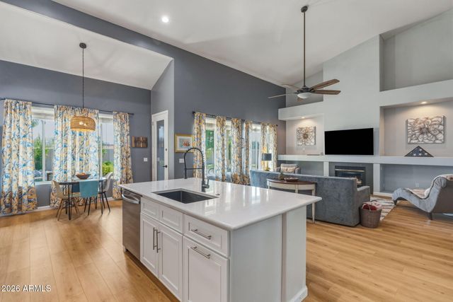 6211 W MCRAE Way, Glendale, AZ 85308