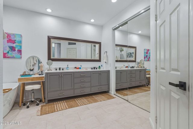 6211 W MCRAE Way, Glendale, AZ 85308