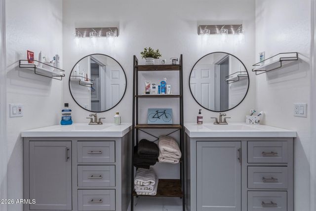 6211 W MCRAE Way, Glendale, AZ 85308