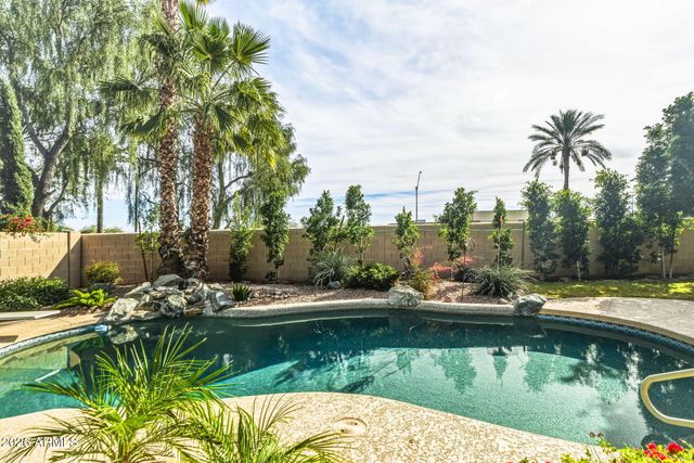 6211 W MCRAE Way, Glendale, AZ 85308