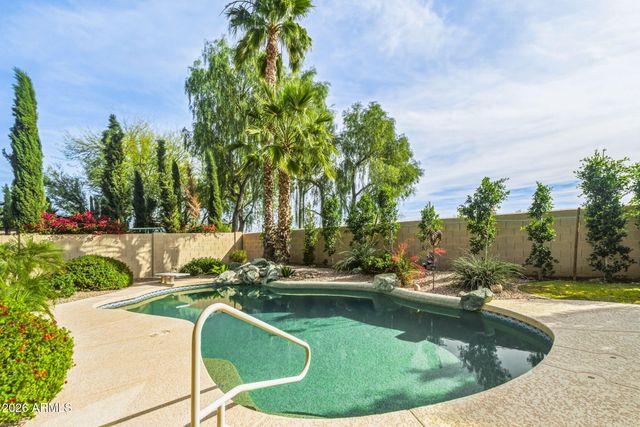 6211 W MCRAE Way, Glendale, AZ 85308