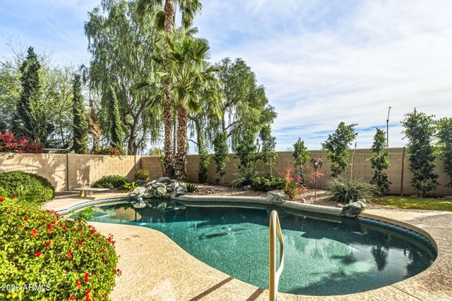 6211 W MCRAE Way, Glendale, AZ 85308