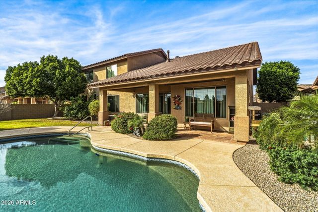 6211 W MCRAE Way, Glendale, AZ 85308