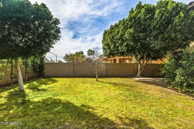 6211 W MCRAE Way, Glendale, AZ 85308