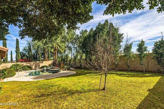 6211 W MCRAE Way, Glendale, AZ 85308