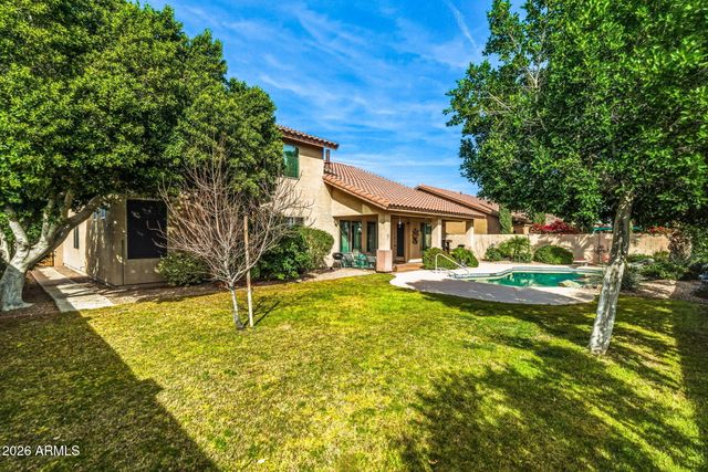 6211 W MCRAE Way, Glendale, AZ 85308