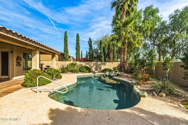 6211 W MCRAE Way, Glendale, AZ 85308