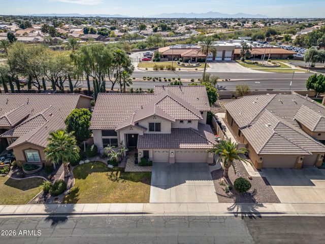 6211 W MCRAE Way, Glendale, AZ 85308