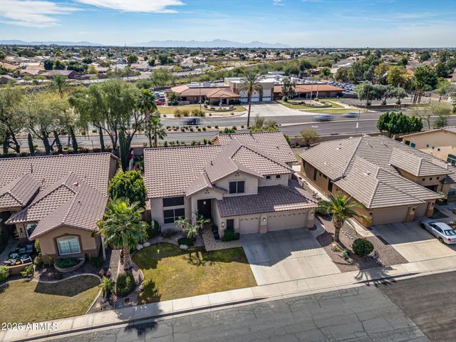 6211 W MCRAE Way, Glendale, AZ 85308