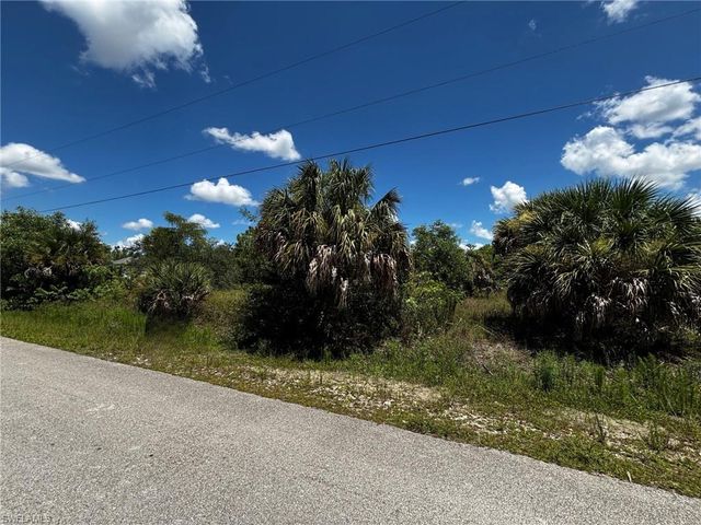 3485 35th AVE NE, Naples, FL 34120