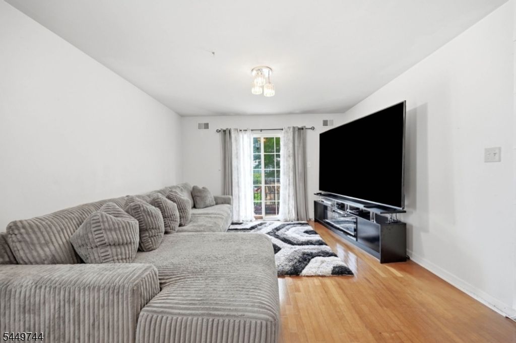 114 4Th St, Newark City, NJ 07107 — photo 3