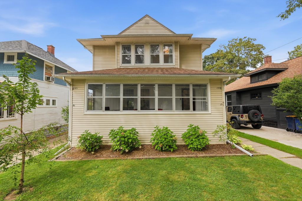 45 Benjamin Avenue NE, Grand Rapids, MI 49503