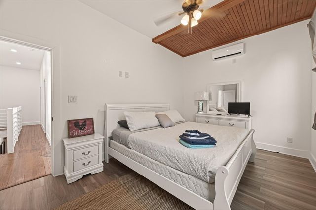 2815 Ball Street, Galveston, TX 77550
