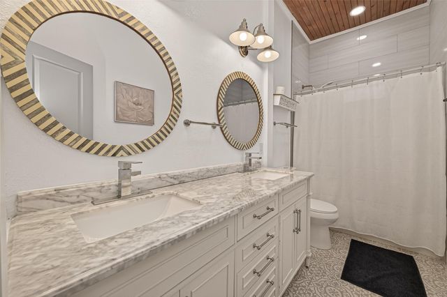 2815 Ball Street, Galveston, TX 77550