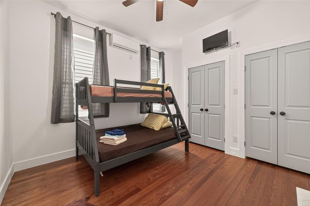 2815 Ball Street, Galveston, TX 77550