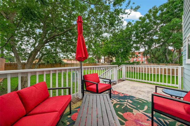 2815 Ball Street, Galveston, TX 77550